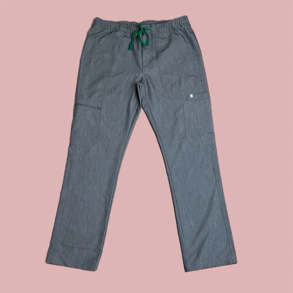 Figs Men’s Cairo Cargo Scrub Pants in Graphite Sz M